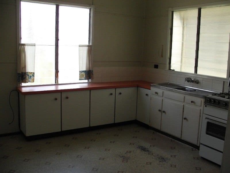 180 Murray Street, ALLENSTOWN QLD 4700, Allenstown - Thumbnail 3
