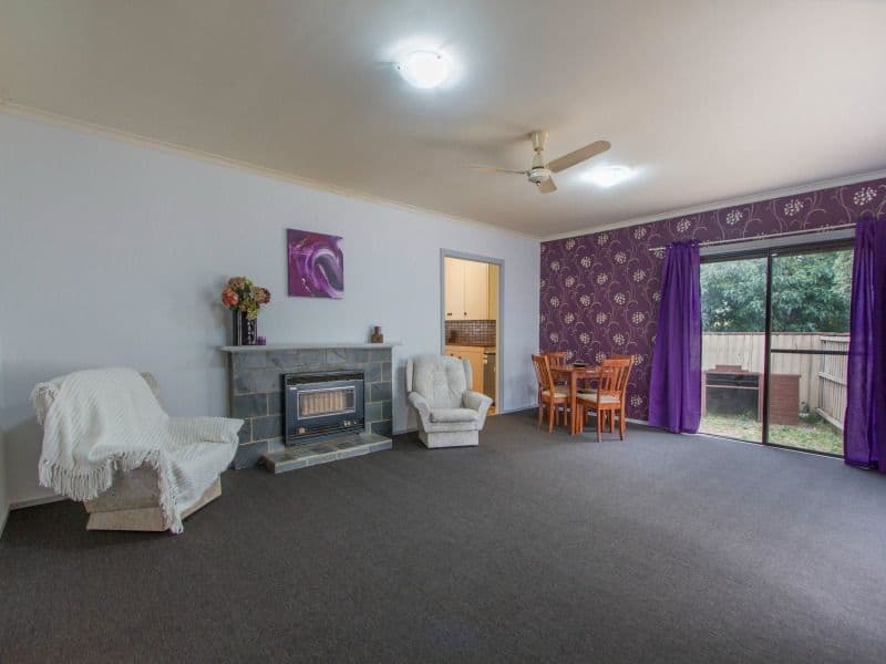 2 Hickory Crescent, FRANKSTON NORTH VIC 3200, Frankston North - Thumbnail 2