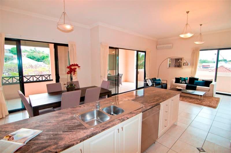 47 Racecourse Road, HAMILTON QLD 4007, Hamilton - Thumbnail 3