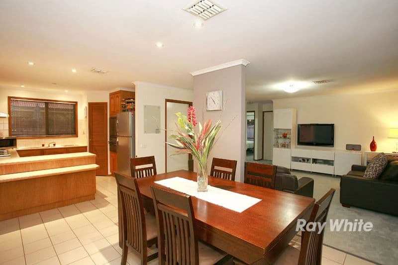 43 Waverley Park Drive, CRANBOURNE NORTH VIC 3977, Cranbourne North - Thumbnail 3