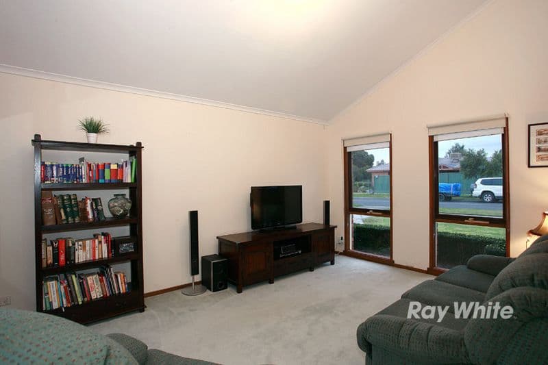 43 Waverley Park Drive, CRANBOURNE NORTH VIC 3977, Cranbourne North - Thumbnail 6