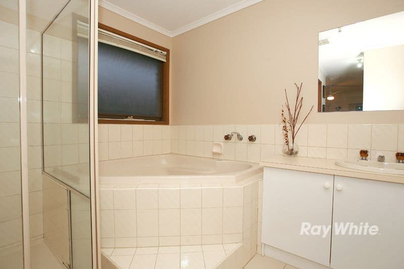 43 Waverley Park Drive, CRANBOURNE NORTH VIC 3977, Cranbourne North - Thumbnail 7