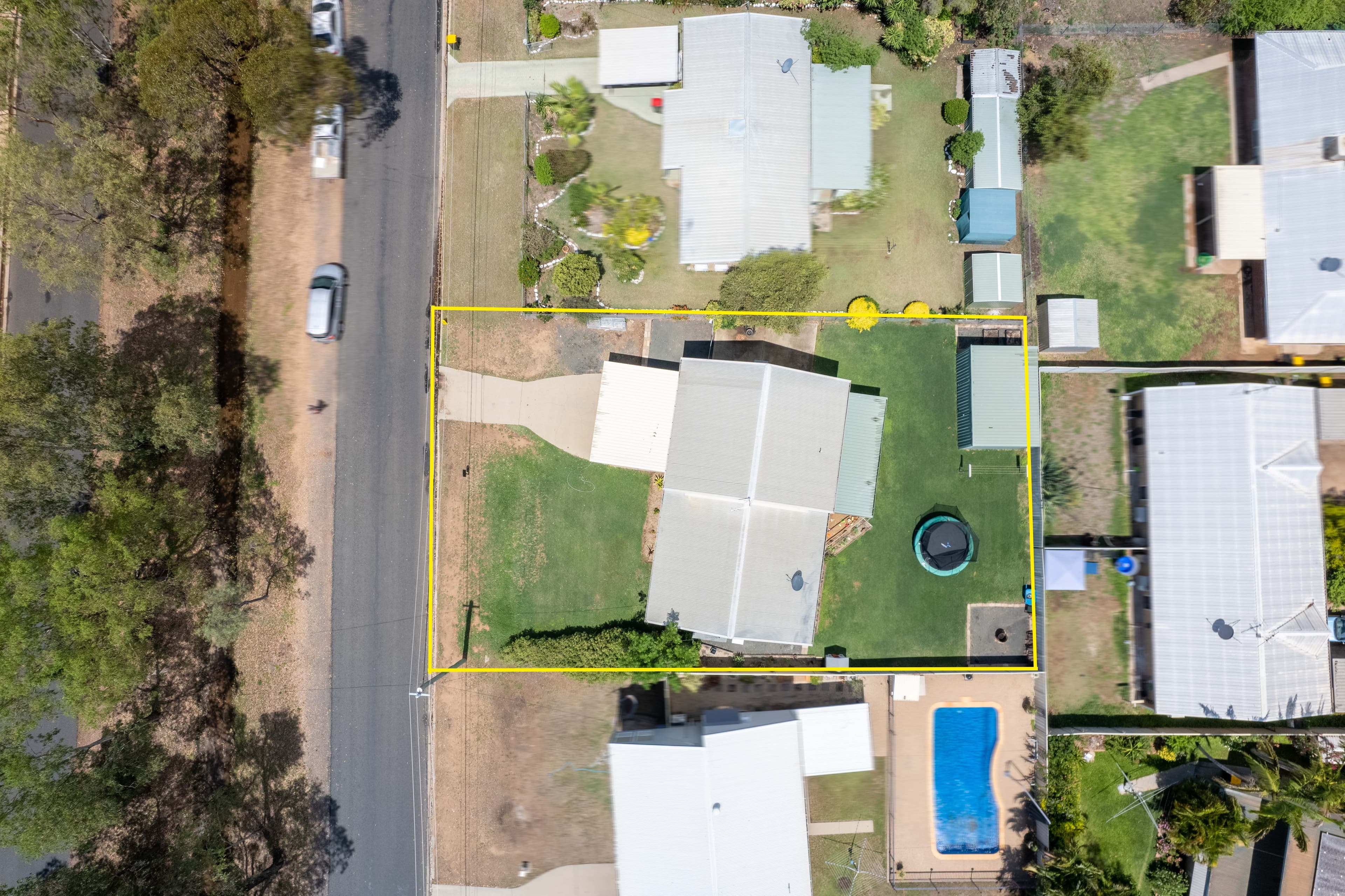 48 Park Avenue, Emerald QLD 4720, Emerald - Thumbnail 2