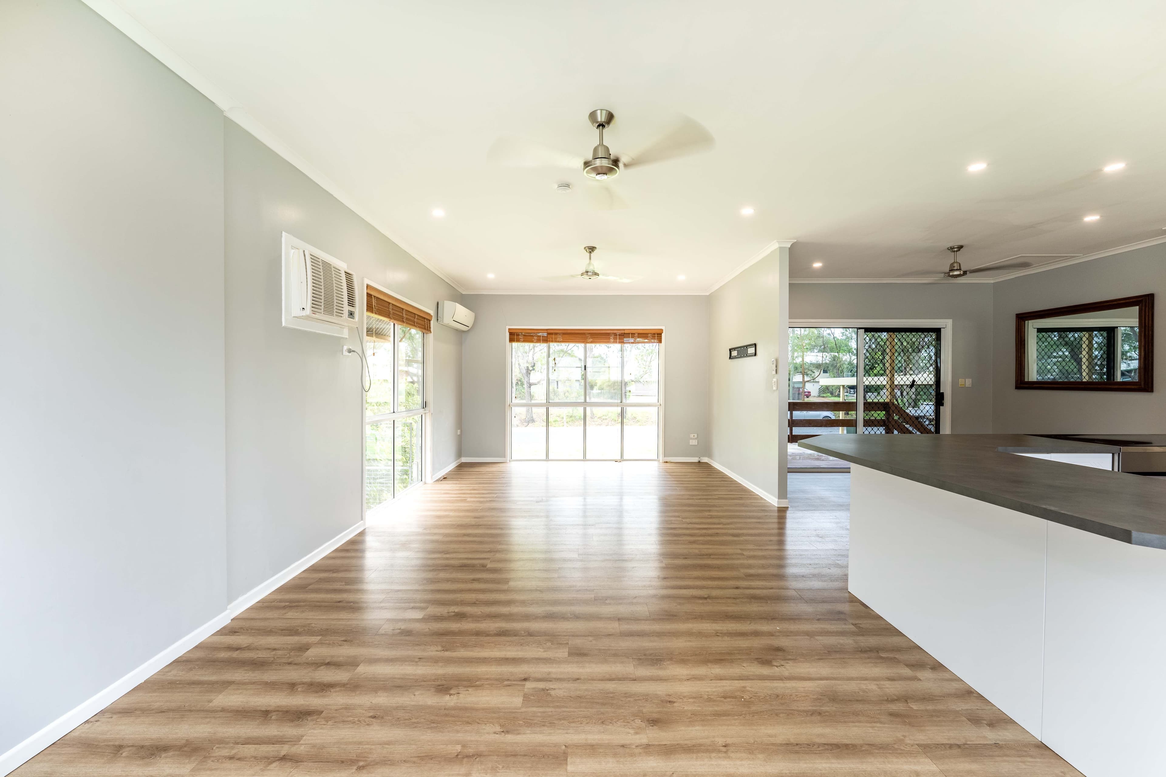 48 Park Avenue, Emerald QLD 4720, Emerald - Thumbnail 3