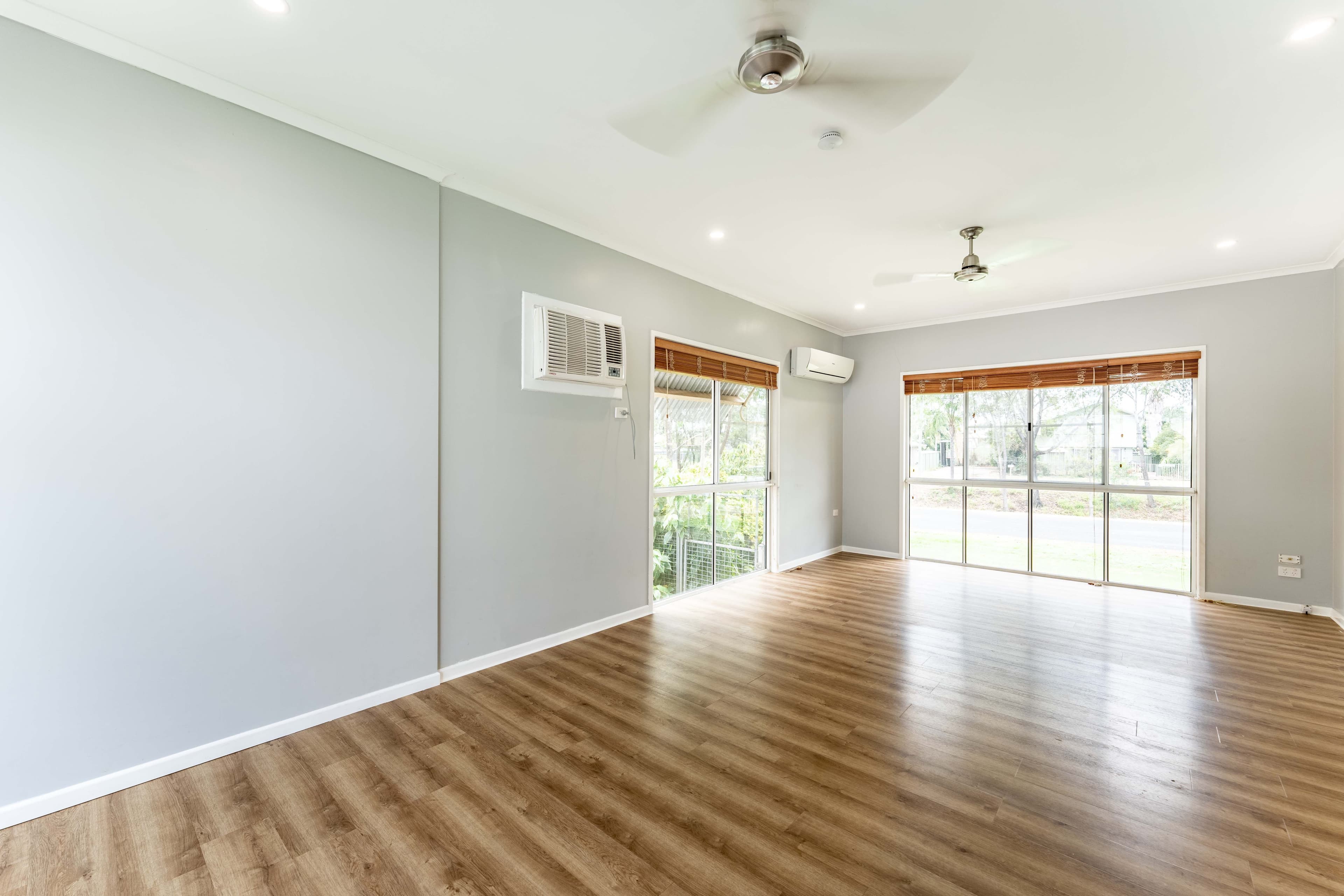 48 Park Avenue, Emerald QLD 4720, Emerald - Thumbnail 4