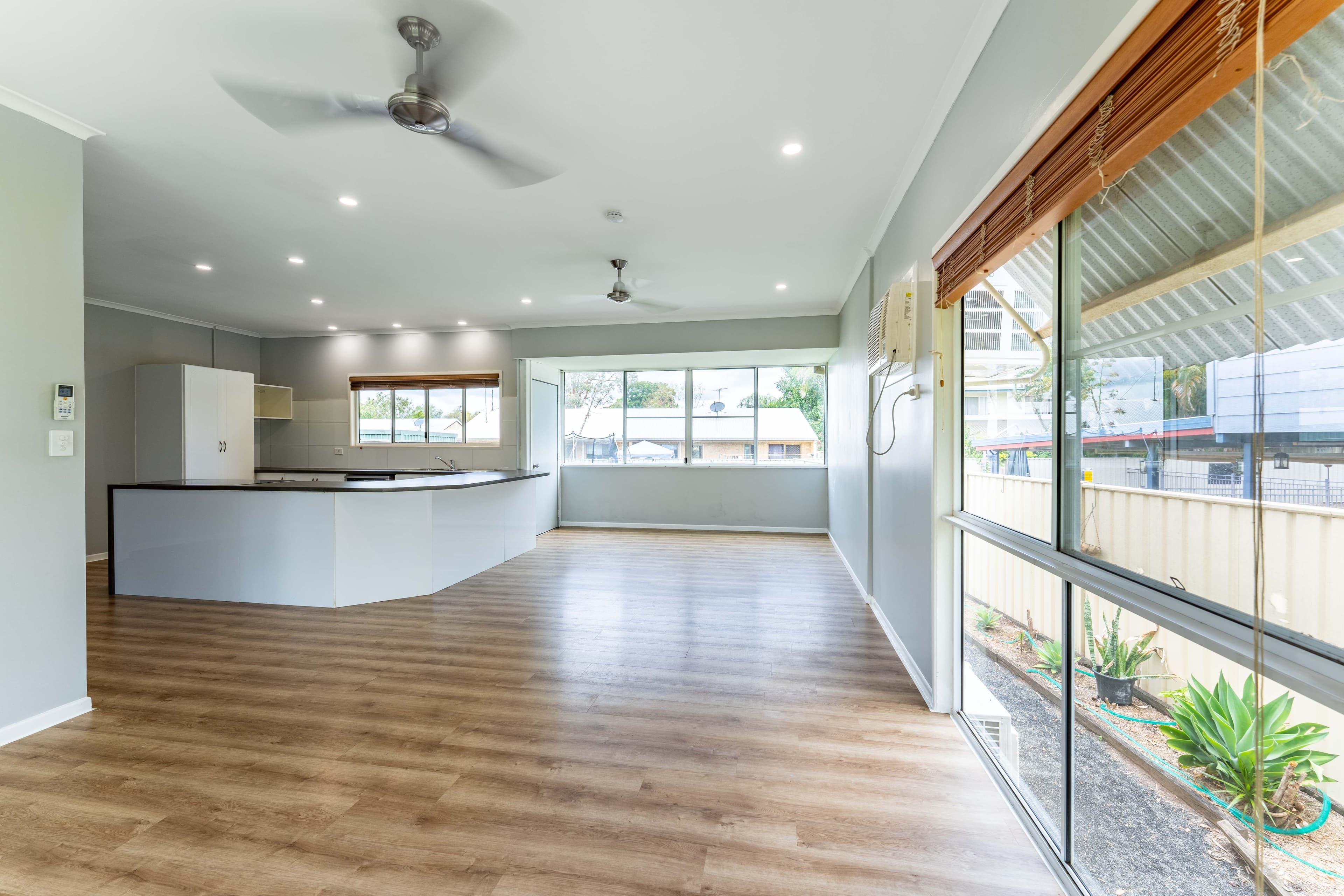 48 Park Avenue, Emerald QLD 4720, Emerald - Thumbnail 5