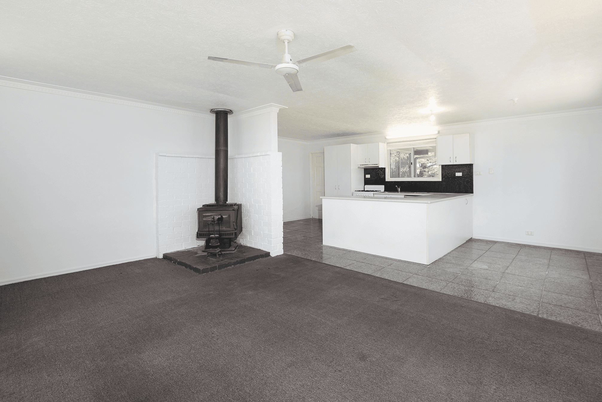 18 Hinchinbrook Avenue, Bethania QLD 4205, Bethania - Thumbnail 2