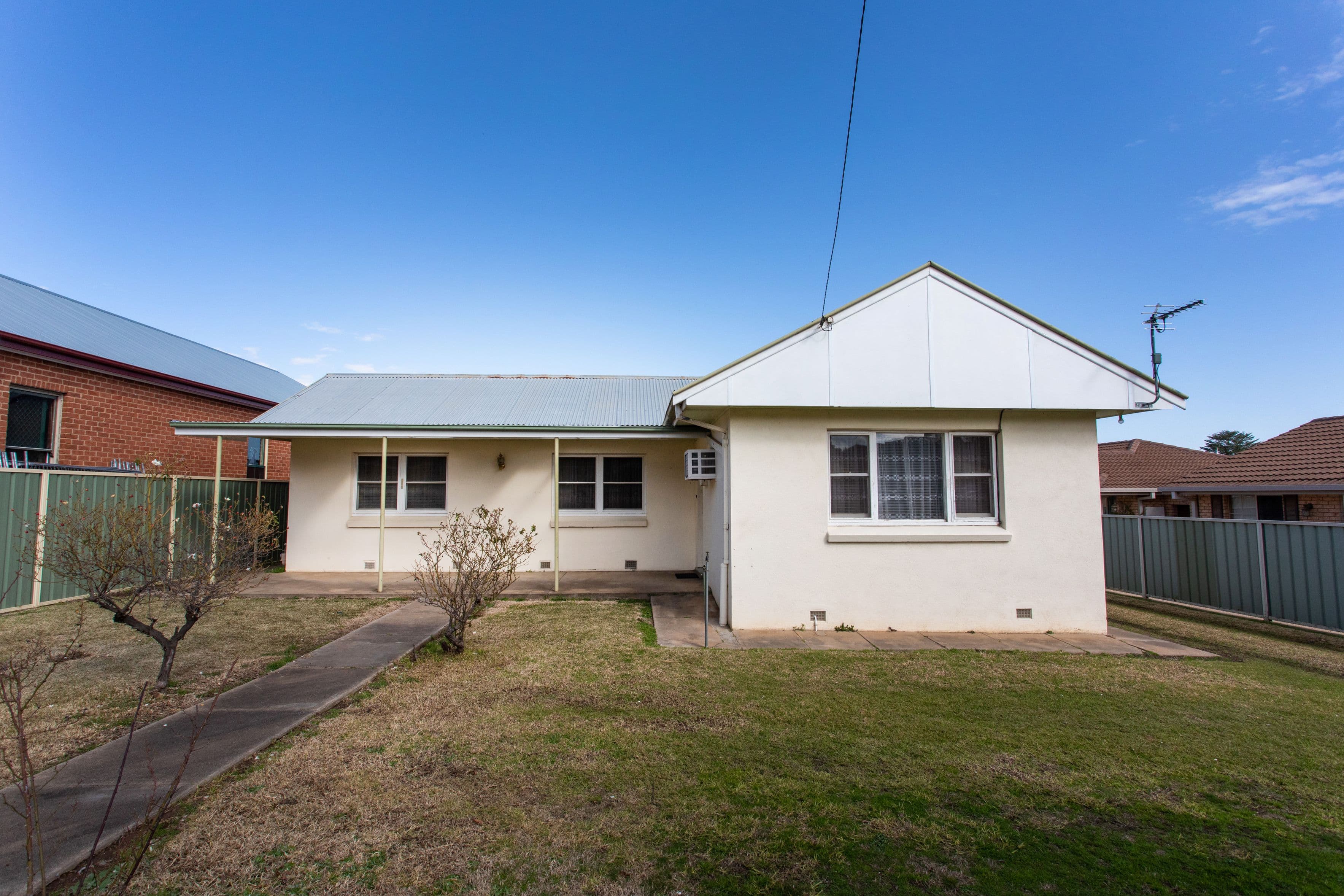 37 Vaux Street, Cowra NSW 2794, Cowra - Image 1