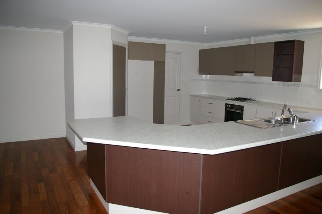 11 Clarke Street, WALLAROO SA 5556, Wallaroo - Thumbnail 2