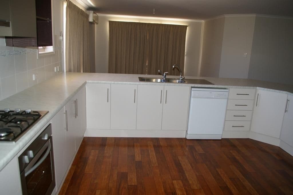 11 Clarke Street, WALLAROO SA 5556, Wallaroo - Thumbnail 4
