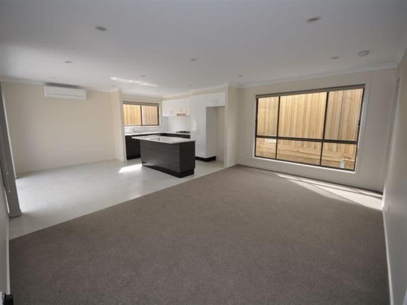 11 Glastonbury Close, BANNOCKBURN VIC 3331, Bannockburn - Thumbnail 4