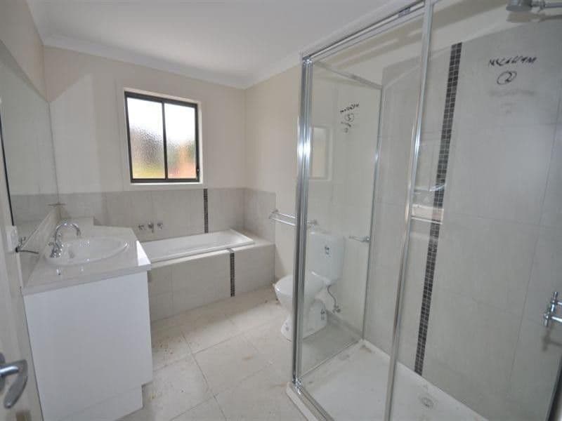 11 Glastonbury Close, BANNOCKBURN VIC 3331, Bannockburn - Thumbnail 5