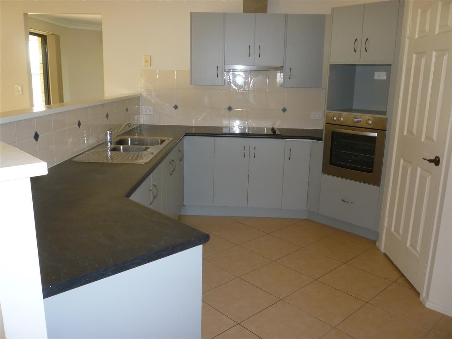 26 Gilmore Court, Gracemere QLD 4702, Gracemere - Thumbnail 3