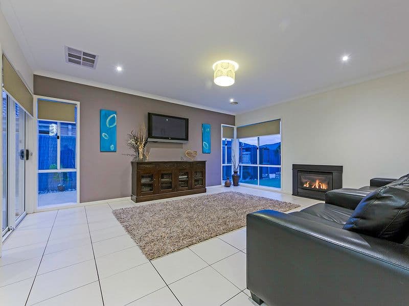 9 Swordgrass Avenue, Tarneit VIC 3029, Tarneit - Thumbnail 3