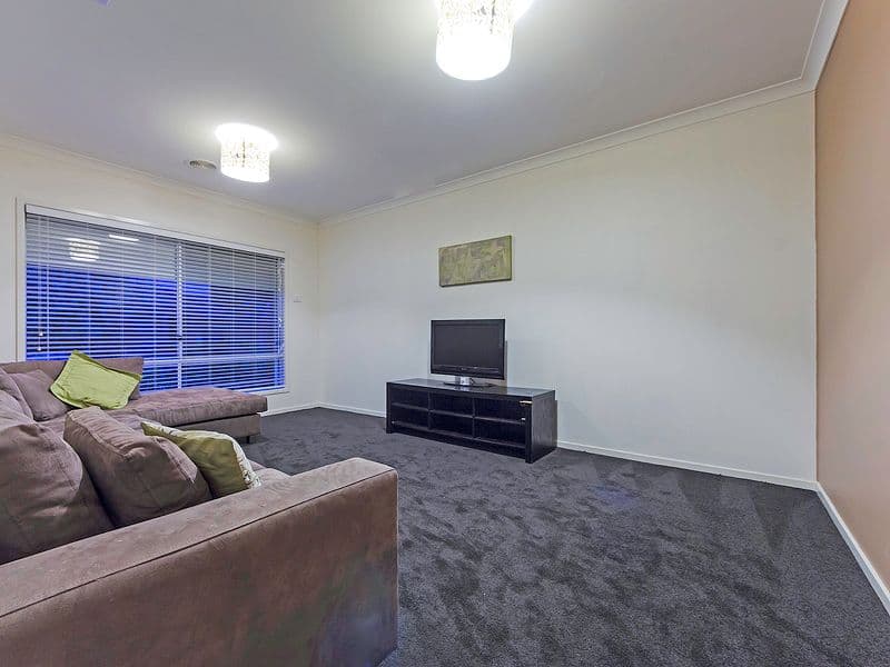 9 Swordgrass Avenue, Tarneit VIC 3029, Tarneit - Thumbnail 7