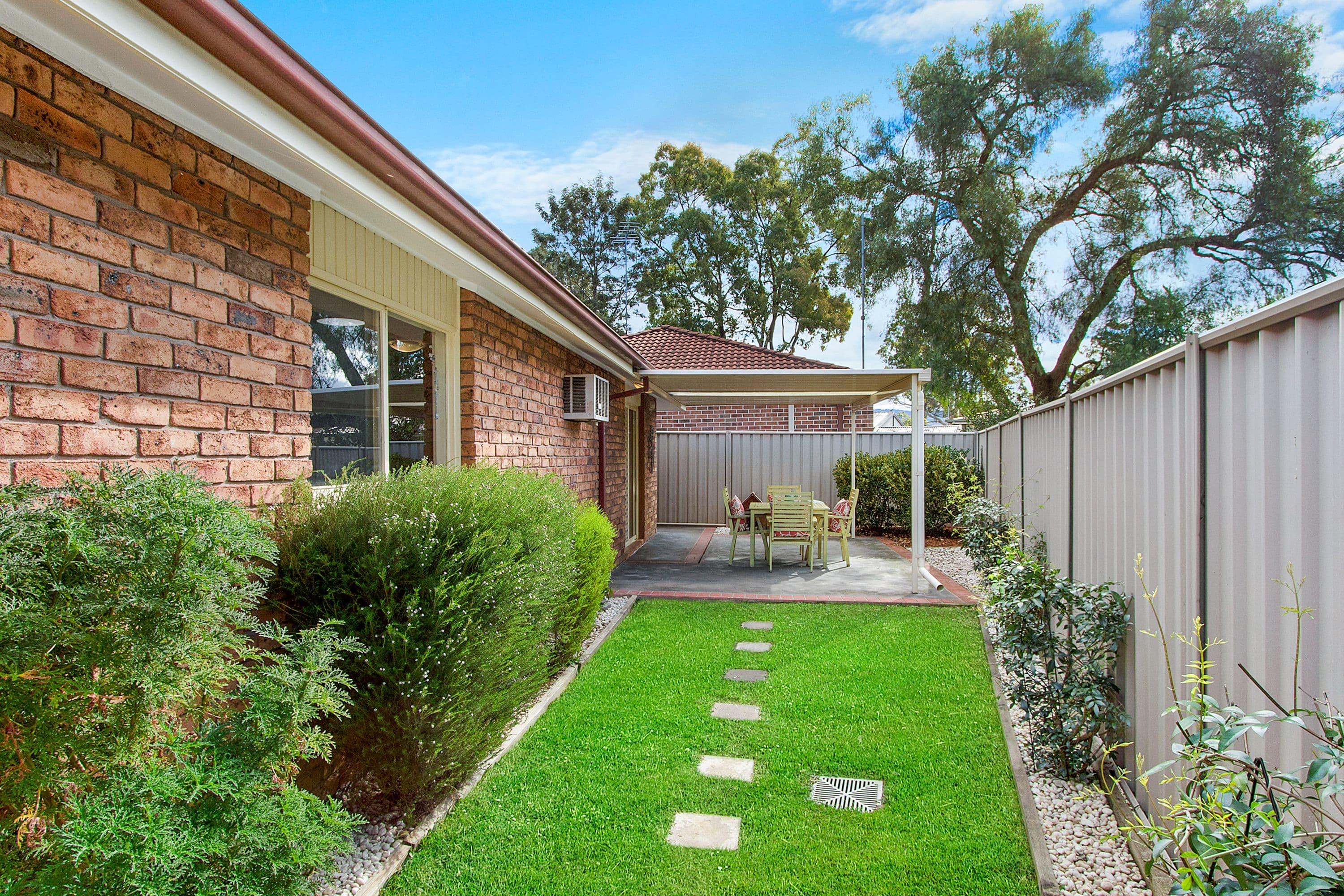 1 Yvonne Place, North Richmond - Thumbnail 2