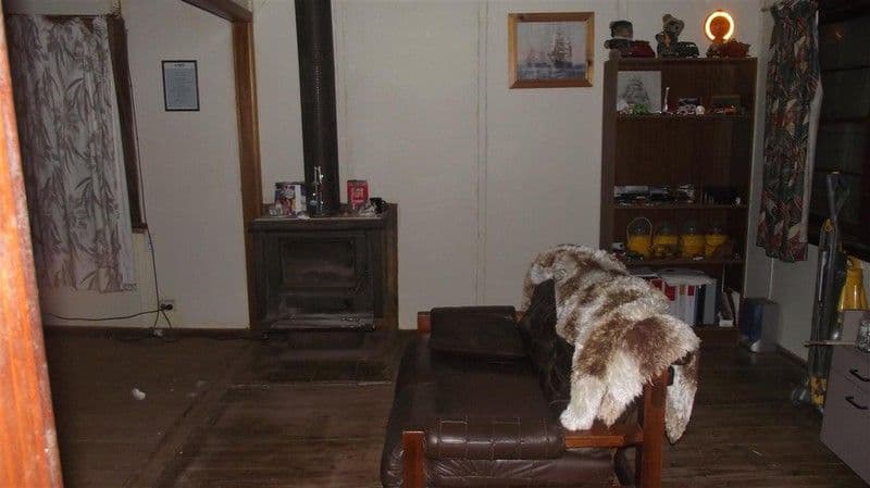 10 Oxley Street, PARKES NSW 2870, Parkes - Thumbnail 3