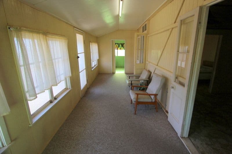 40 Galatea Street, CHARLEVILLE QLD 4470, Charleville - Thumbnail 3