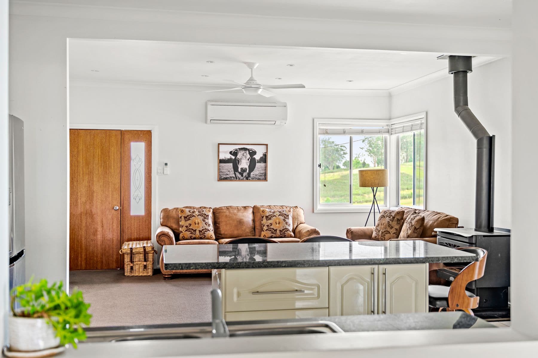 2/2 Vaggelas Crescent, Biggera Waters QLD 4216, Biggera Waters - Thumbnail 2