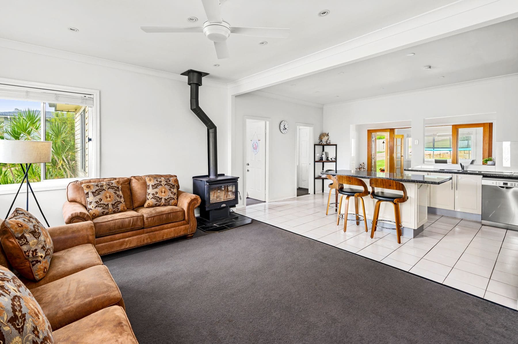 2/2 Vaggelas Crescent, Biggera Waters QLD 4216, Biggera Waters - Thumbnail 3
