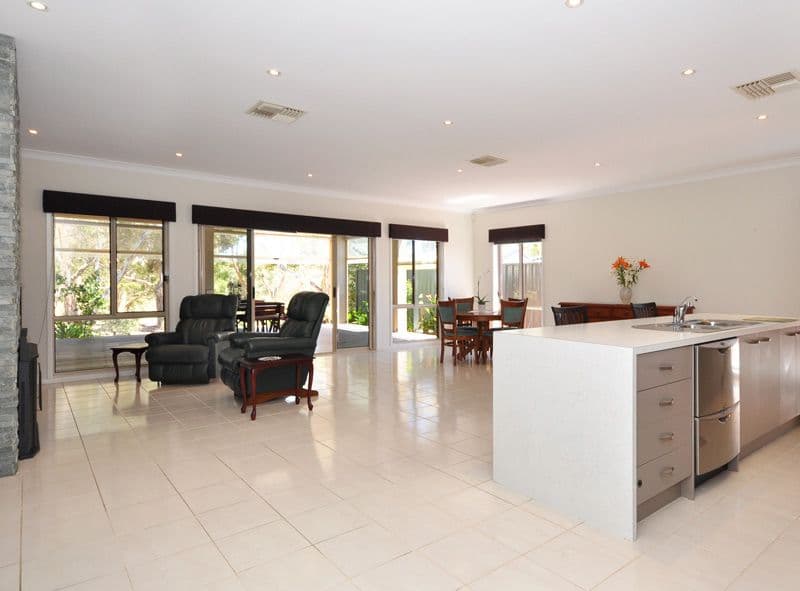 40 Pinnacle Crescent, FLAGSTAFF HILL SA 5159, Flagstaff Hill - Thumbnail 2