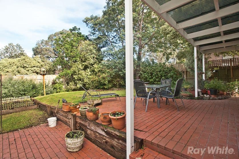 22 Hallows Street, GLEN WAVERLEY VIC 3150, Glen Waverley - Thumbnail 2