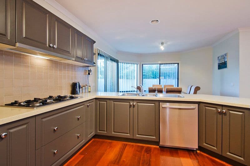 11 Riverglades Drive, POINT COOK VIC 3030, Point Cook - Thumbnail 8