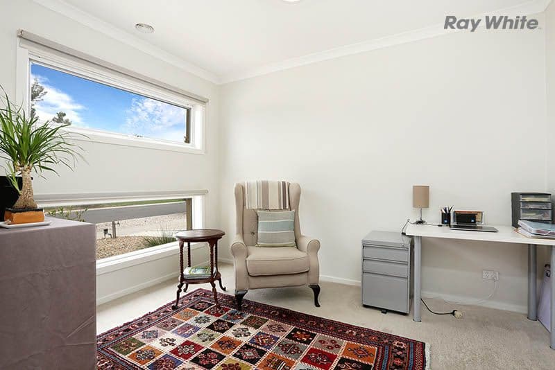 33 Bliss Street, Point Cook VIC 3030, Point Cook - Thumbnail 2