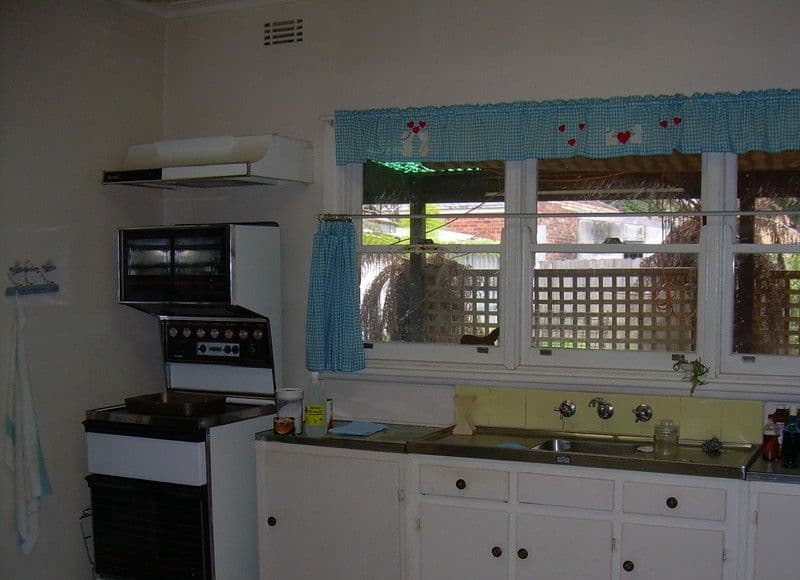 15 Springfield Road, BOX HILL NORTH VIC 3129, Box Hill North - Thumbnail 3