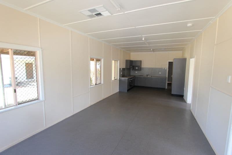 171 Edward Street, Charleville QLD 4470, Charleville - Thumbnail 2