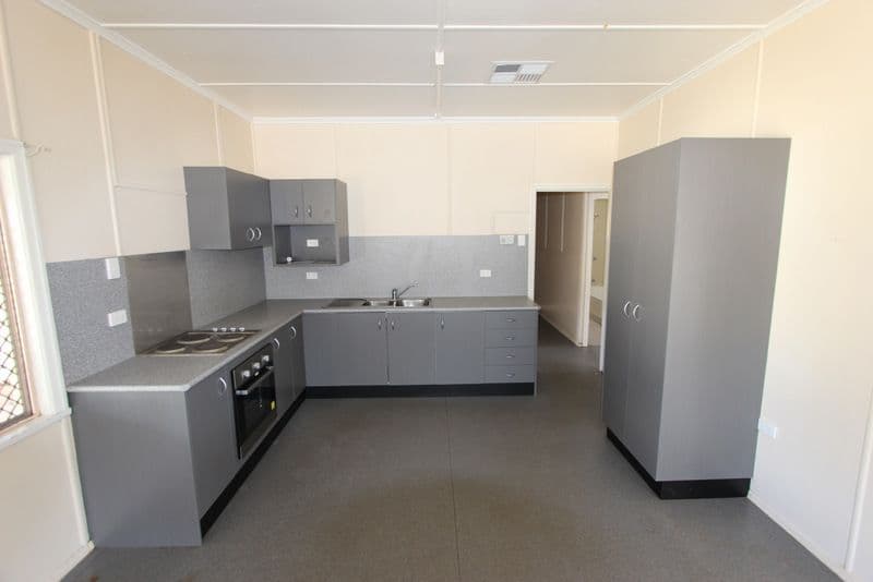 171 Edward Street, Charleville QLD 4470, Charleville - Thumbnail 3