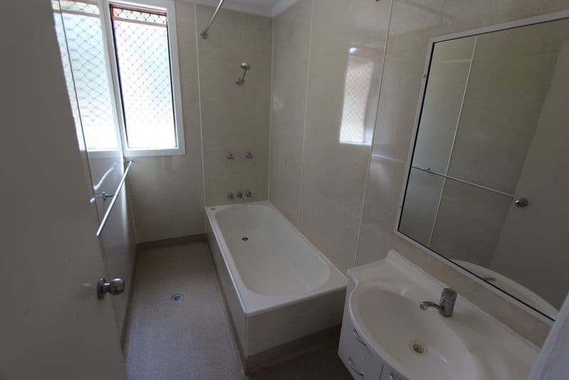 171 Edward Street, Charleville QLD 4470, Charleville - Thumbnail 4