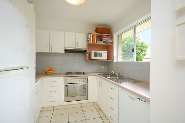 37 Erneton Street, NEWMARKET QLD 4051, Newmarket - Thumbnail 5