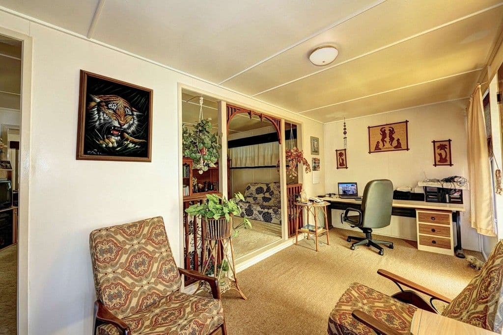 5 Moran Street, SVENSSON HEIGHTS QLD 4670, Svensson Heights - Thumbnail 2