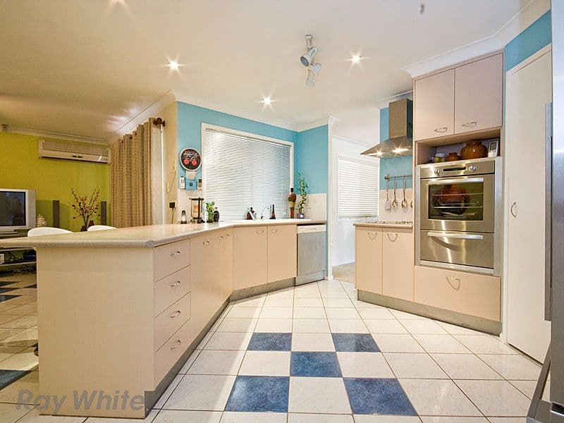 2 Conifer Place, FOREST LAKE QLD 4078, Forest Lake - Thumbnail 2