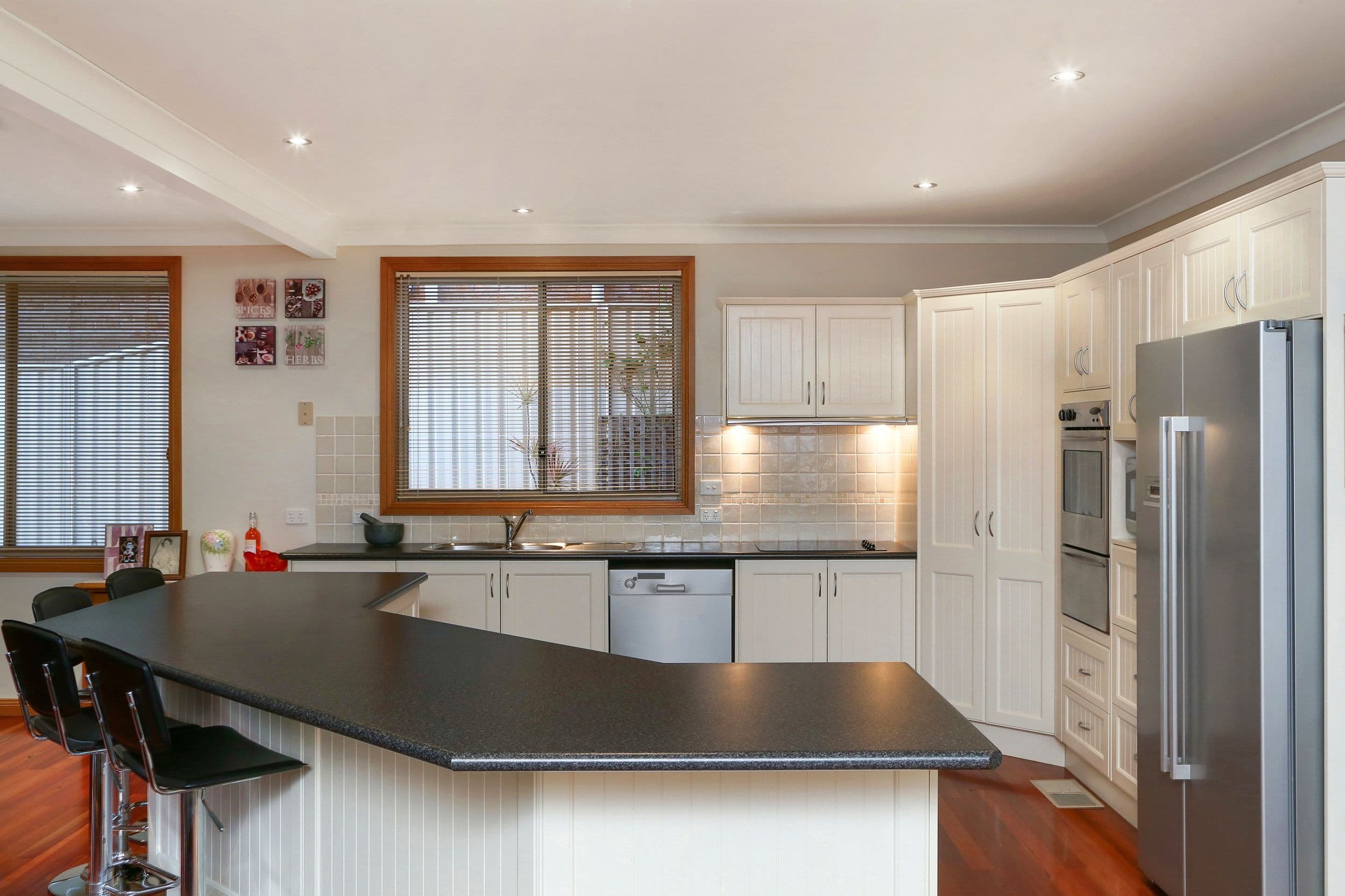 26 Armstrong Close, Bensville - Thumbnail 3