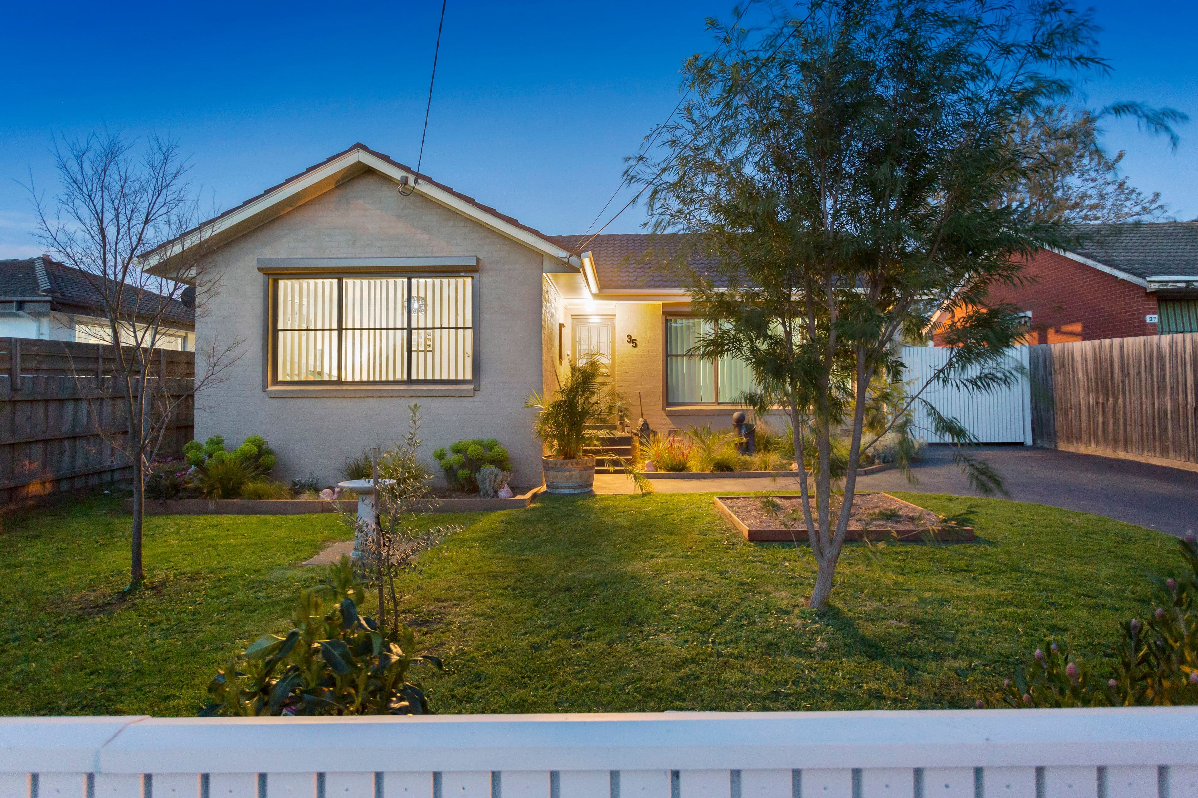 35 Nodding Avenue, Frankston North VIC 3200, Frankston North - Image 1