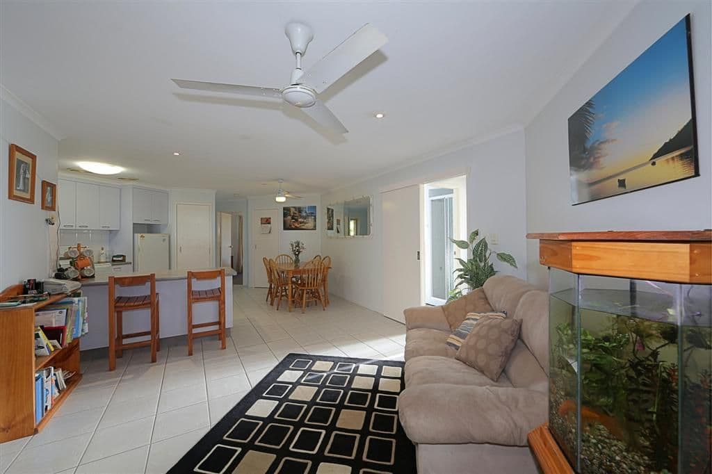 22 Mark Road, BRANYAN QLD 4670, Branyan - Thumbnail 7