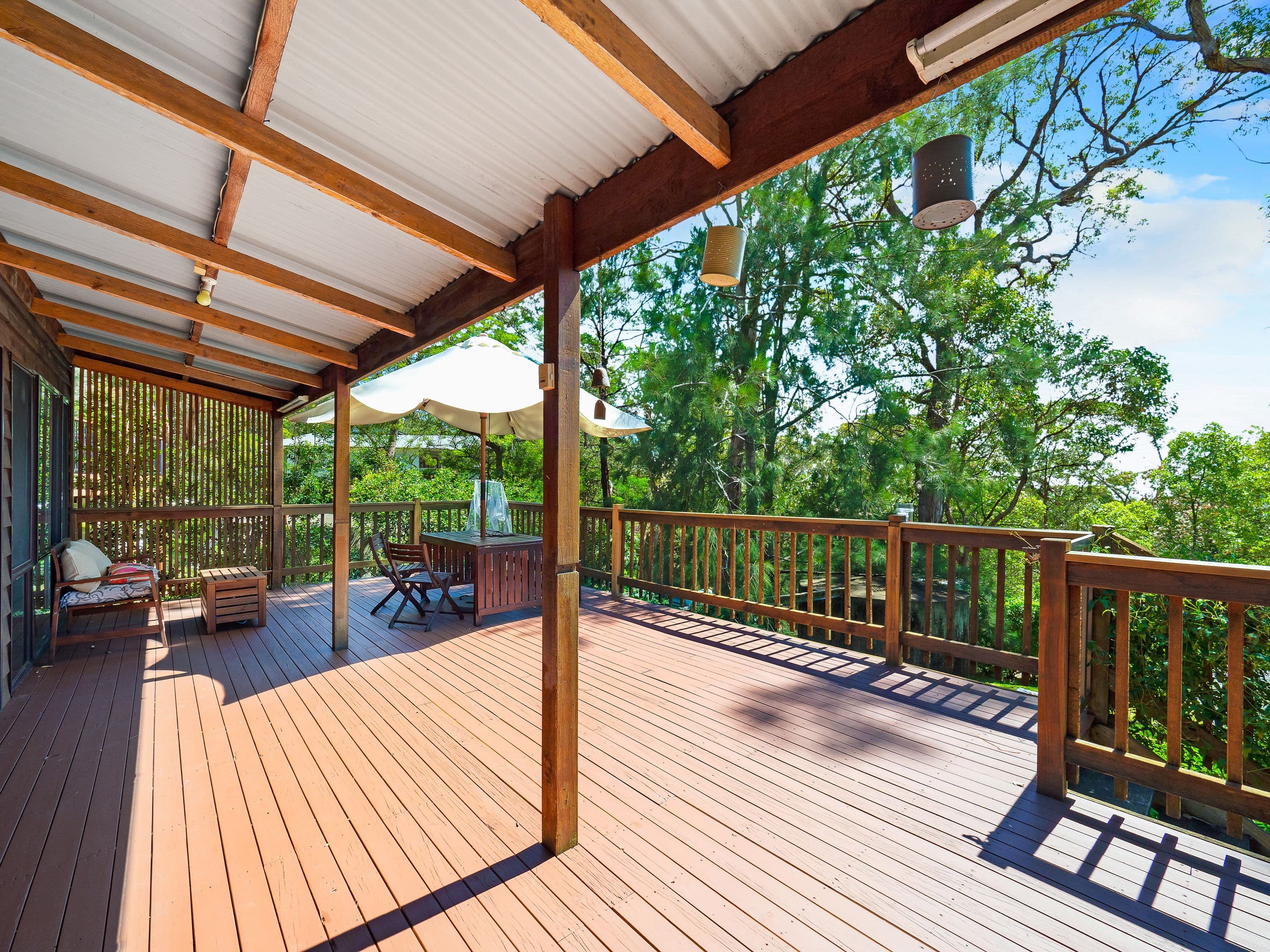 339 Lieutenant Bowen Drive, Bowen Mountain - Thumbnail 2