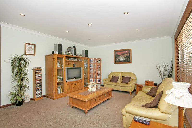 80 Cadonia Road, TUGGERAWONG NSW 2259, Tuggerawong - Thumbnail 2