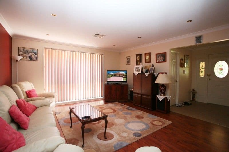 11 Wattlebird Crescent, GLENMORE PARK NSW 2745, Glenmore Park - Thumbnail 4