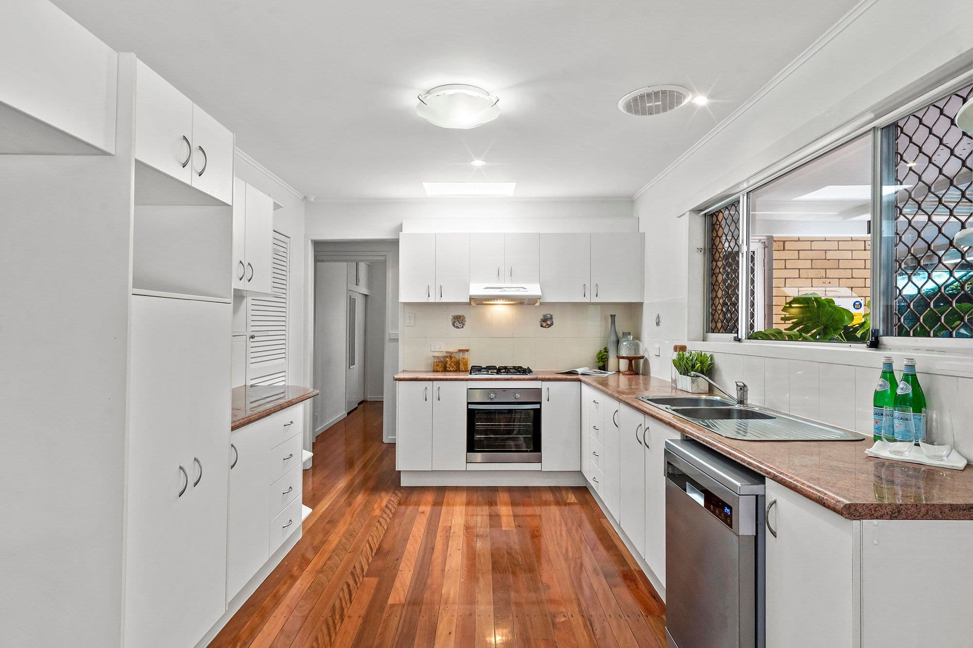 15 Boonaree Street, Sunnybank QLD 4109, Sunnybank - Thumbnail 3