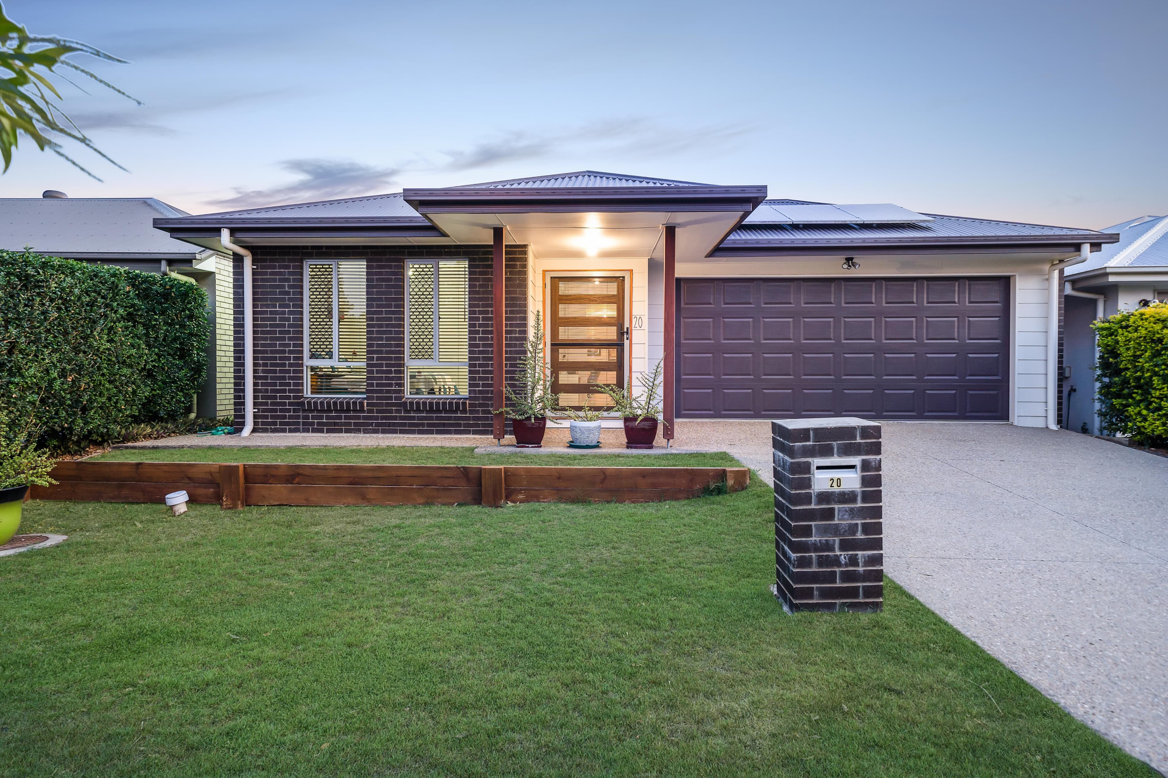 20 Stoneleigh Reserve Boulevard, Logan Reserve QLD 4133, Logan Reserve - Thumbnail 2