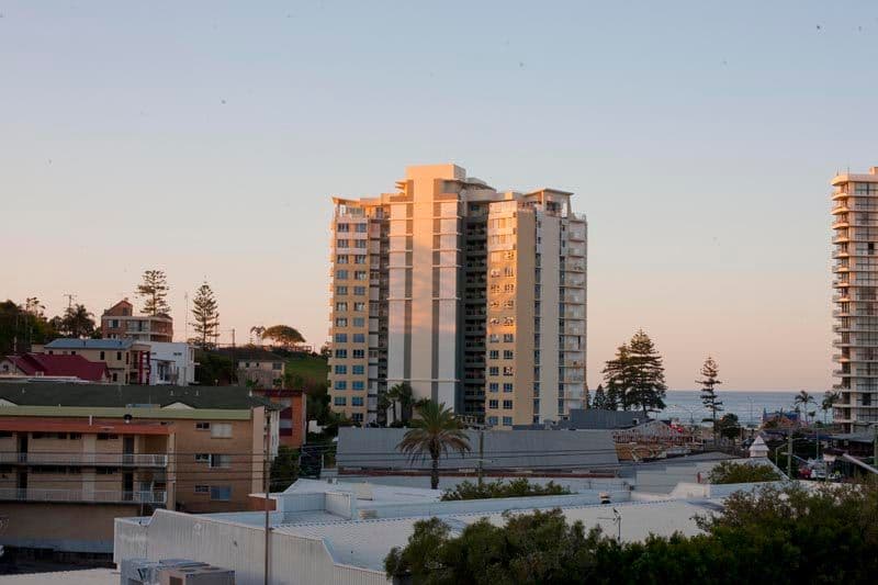 18 Lanham Street, COOLANGATTA QLD 4225, Coolangatta - Thumbnail 3