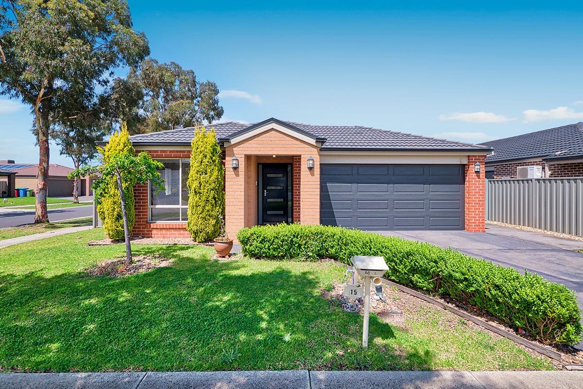 15 Foxhound Grove, Cranbourne East VIC 3977, Cranbourne East - Image 1