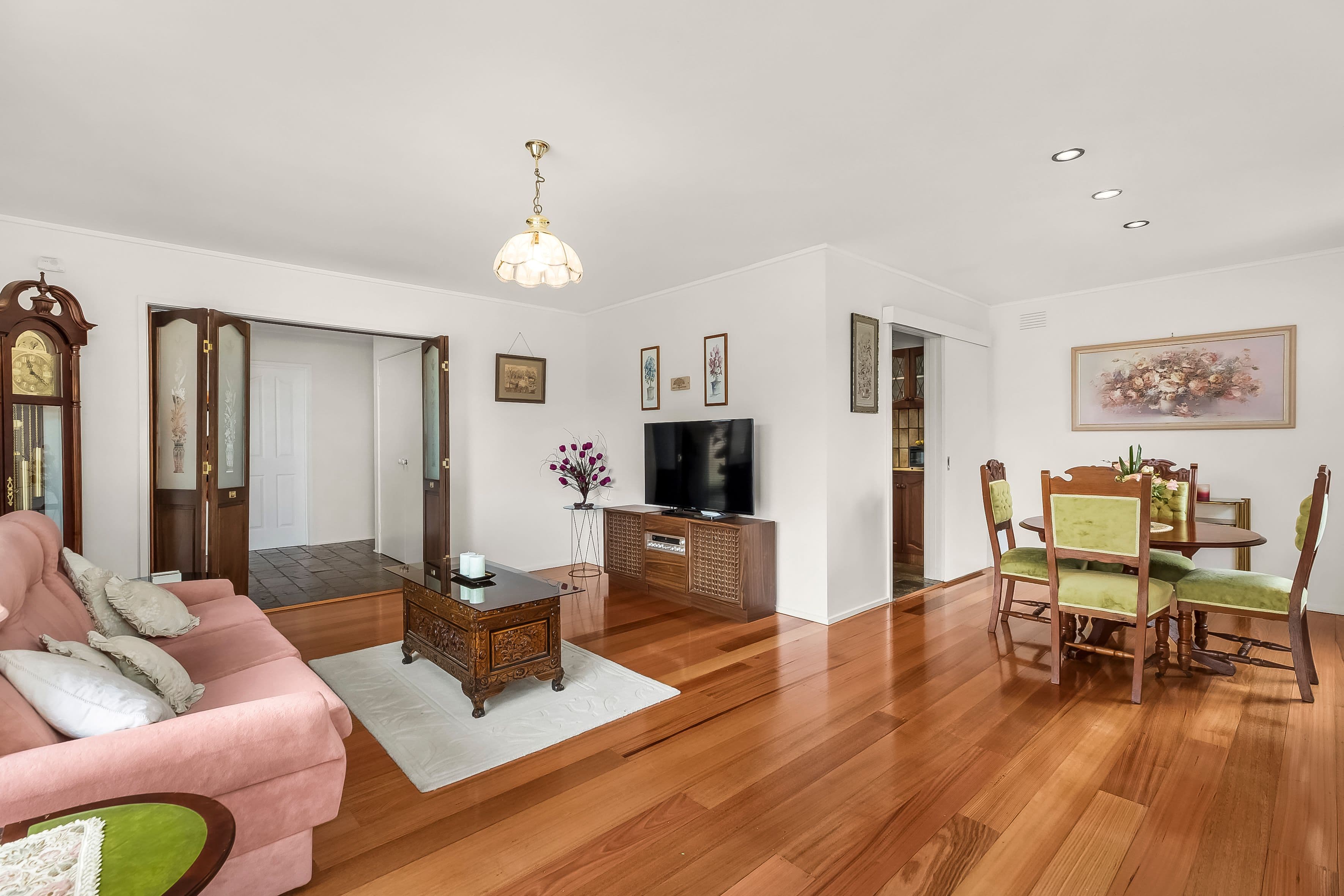 35 Booran Avenue, Glen Waverley VIC 3150, Glen Waverley - Thumbnail 2