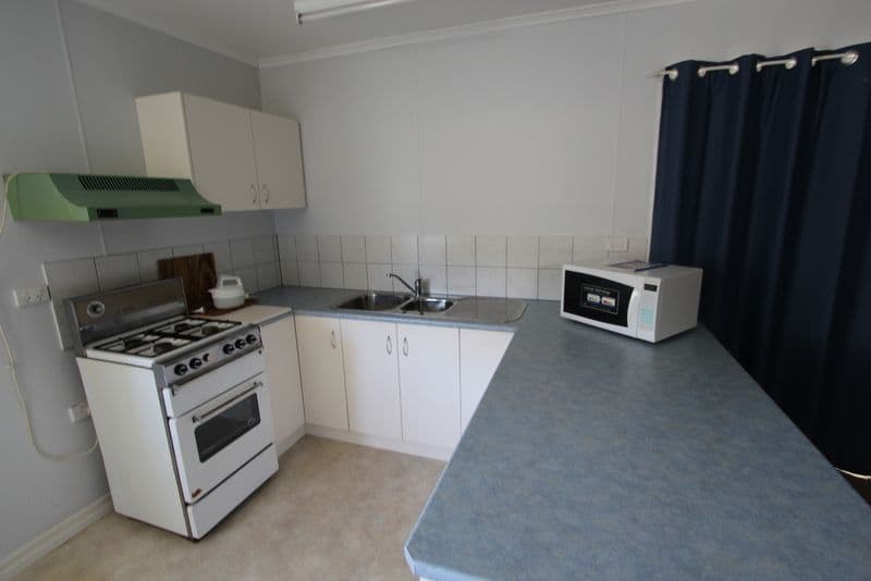115 Watson Street, Charleville QLD 4470, Charleville - Thumbnail 5