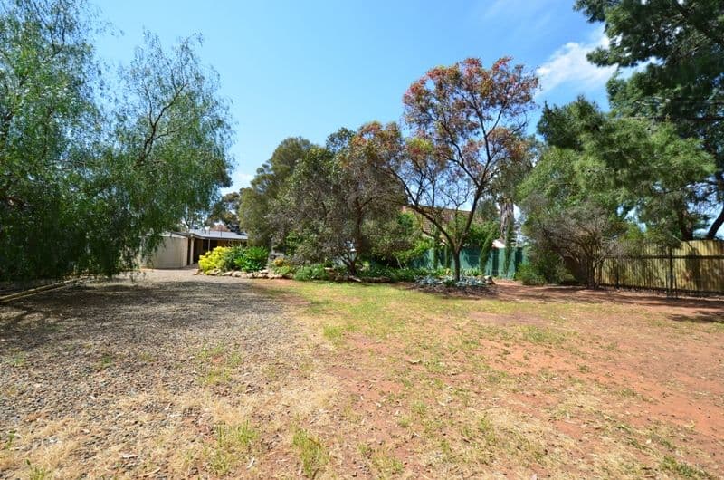 4 Fradd Court, ANGLE VALE SA 5117, Angle Vale - Thumbnail 2