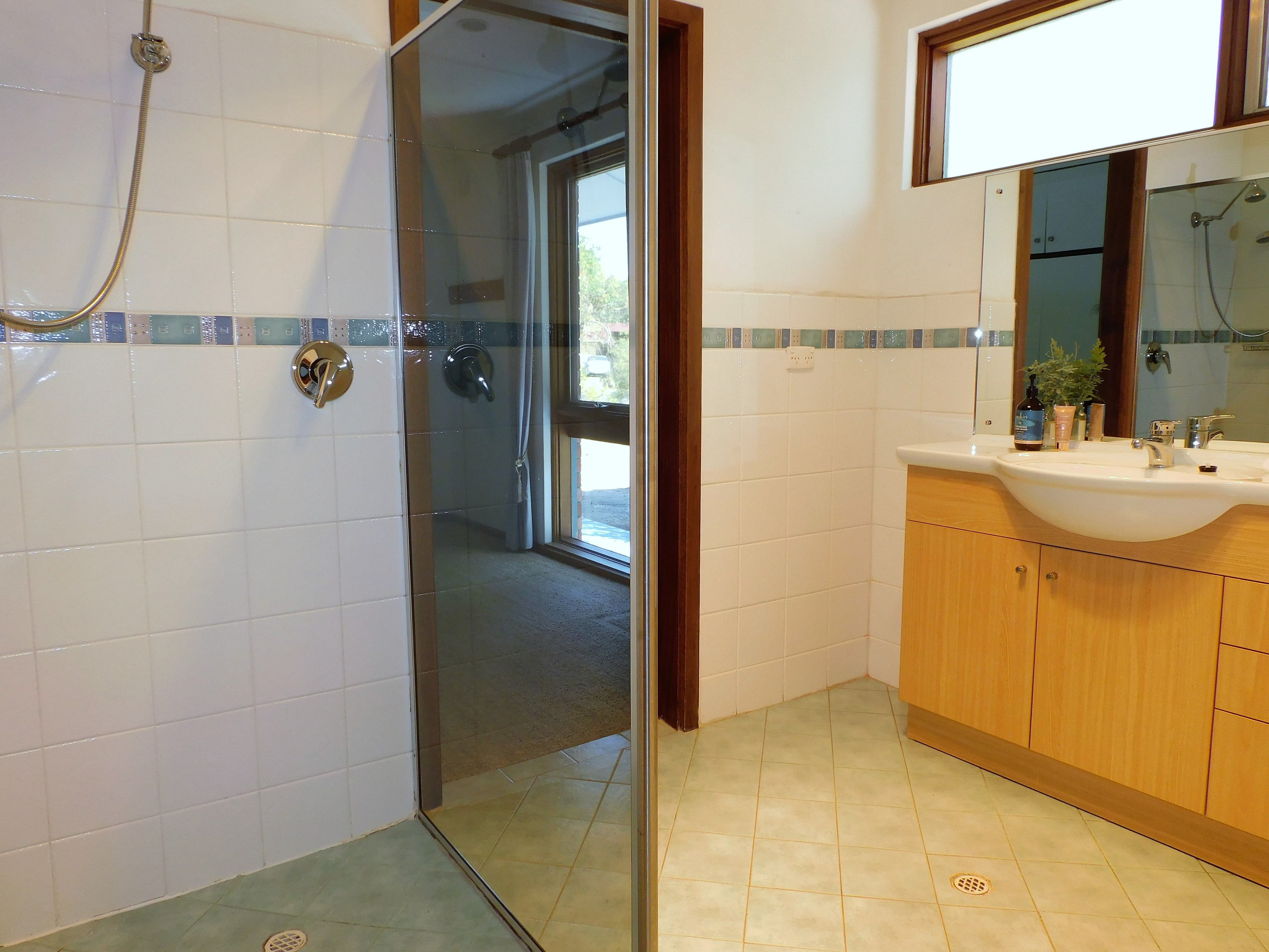 18 Bell Avenue, Tintinara SA 5266, Tintinara - Thumbnail 4