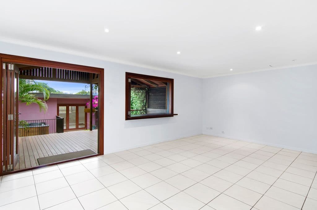 8 Fourth Avenue, Palm Beach QLD 4221, Palm Beach - Thumbnail 6